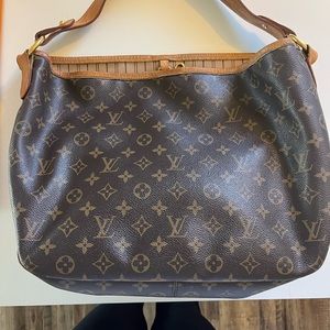 Louis Vuitton Delightful Bag. Slightly used but still in great condition.